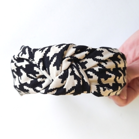 Jacqueline Houndstooth Headband - Picture 2 of 5